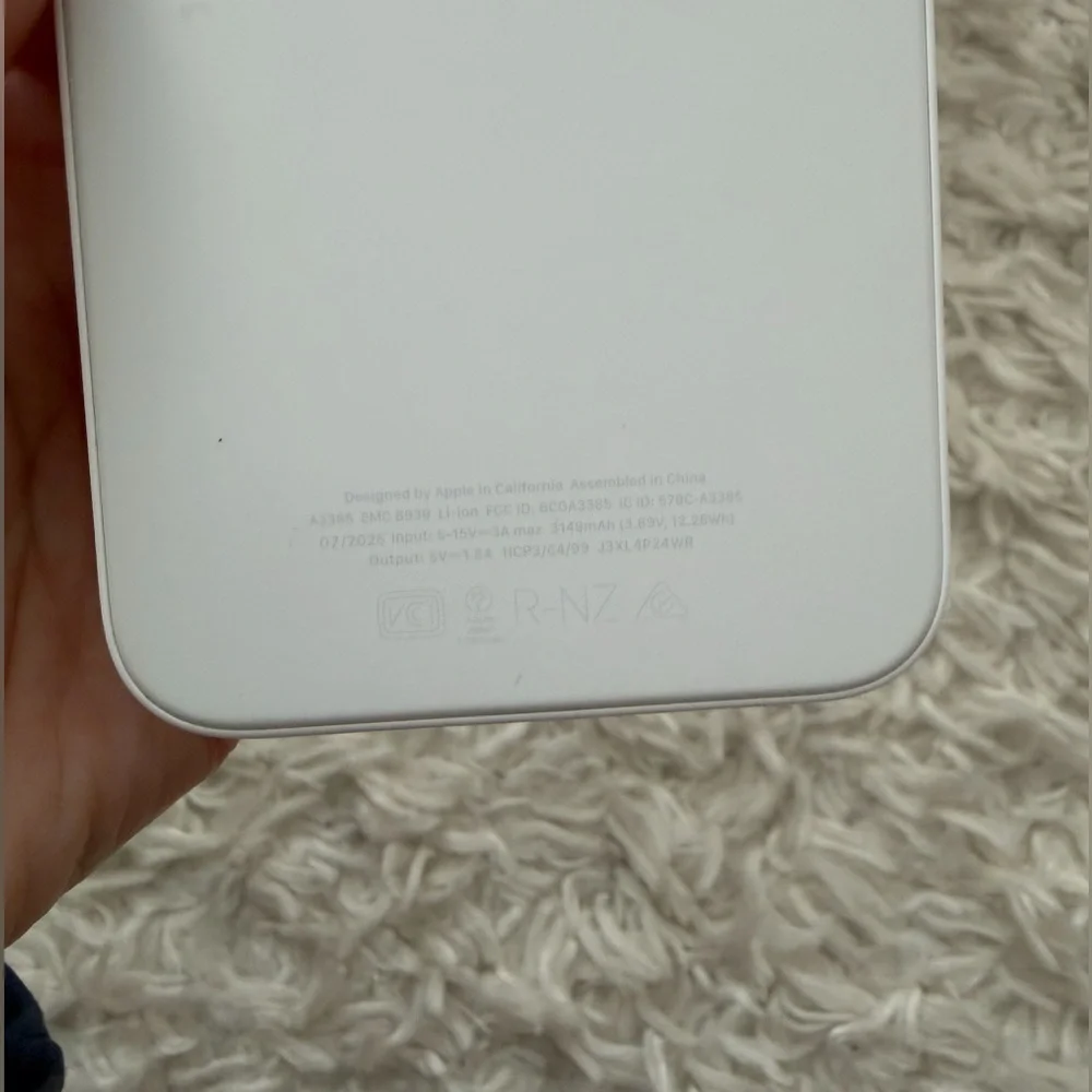 iPhone Air MagSafe Battery